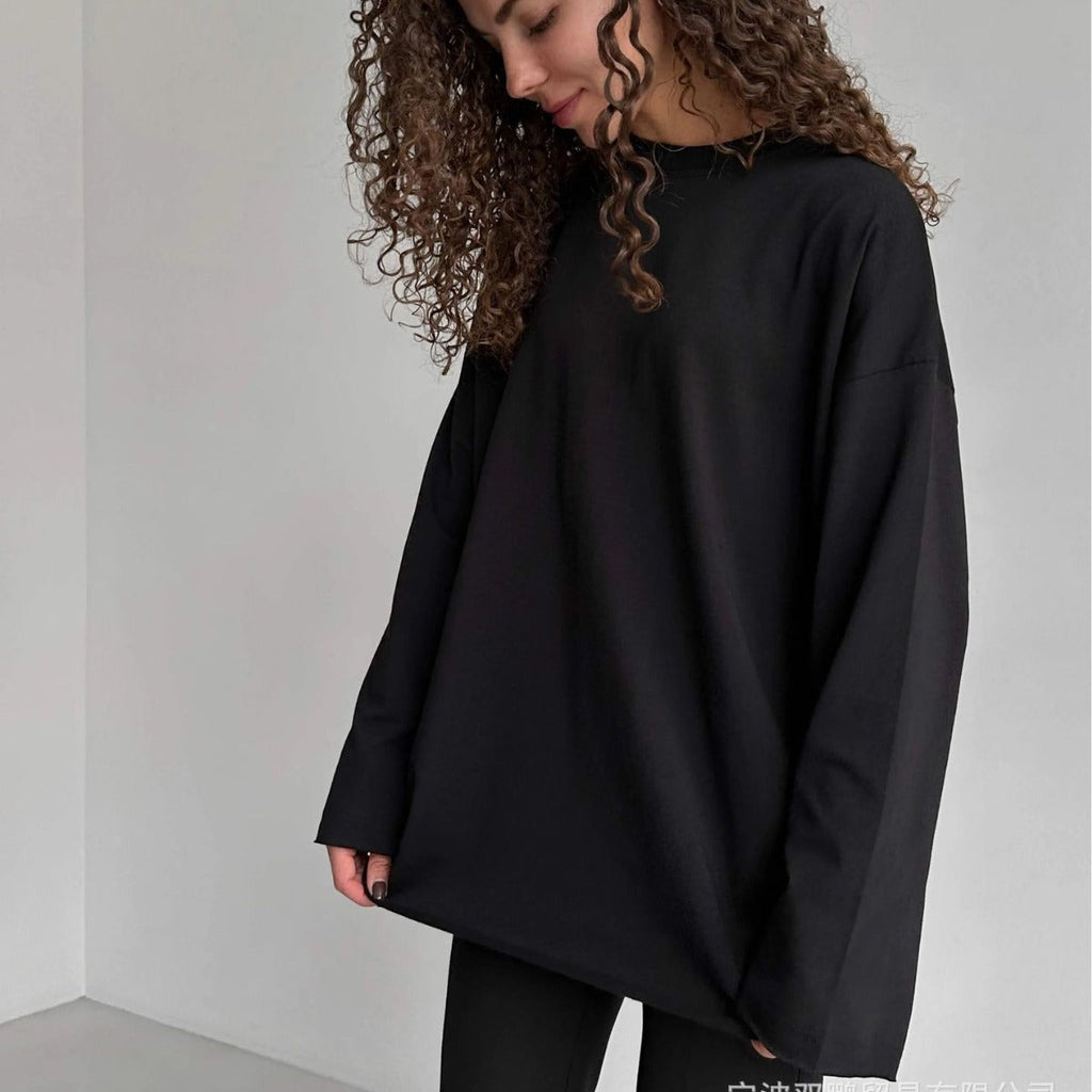 Women’s loose long-sleeve cotton T-shirt in black, oversized fit with crew neck