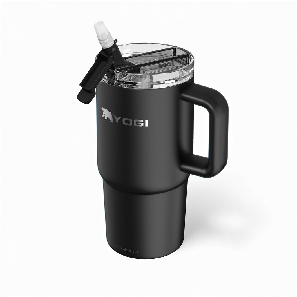 Ceramic-lined evolution tumbler in black with clear lid and side handle