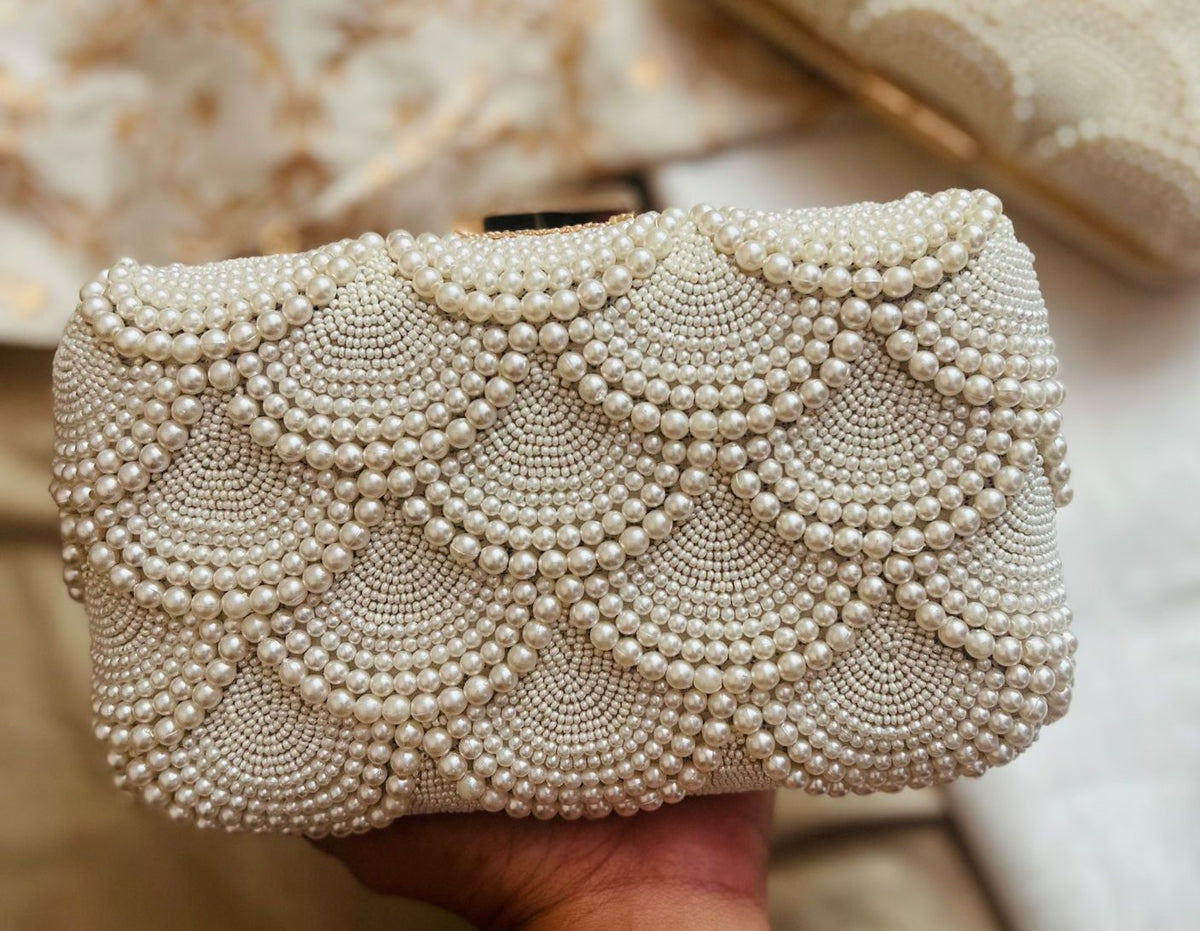 Pearl bead rectangular clutch bag with scalloped diamond pattern