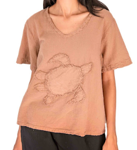 Tan cotton gauze V-neck short-sleeve top with turtle applique