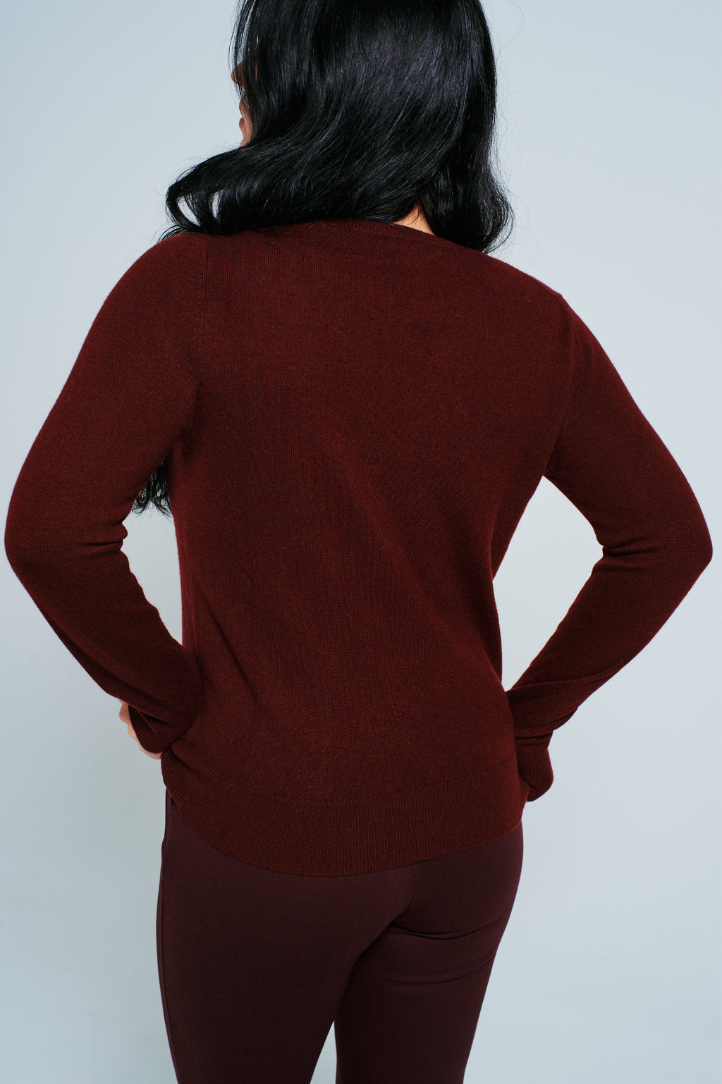Bordeaux cashmere crewneck sweater, long sleeves, back view