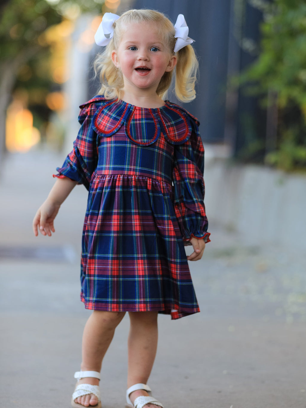 Girl plaid long-sleeve dress with petal collar and puff sleeves, red navy green plaid
