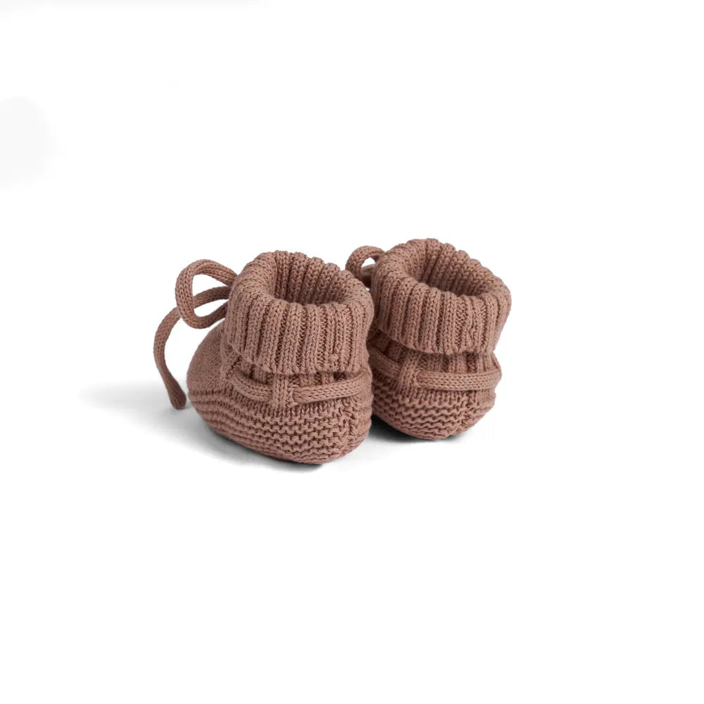 Mocha knitted baby booties back view, pair with bow ties