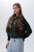 Leopard-print scarf with dark fringed ends