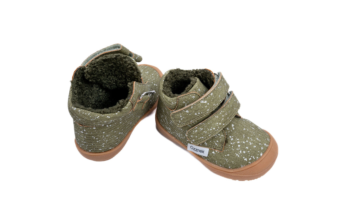 Toddler hiker boots rear view, olive speckled uppers with sherpa lining and Velcro straps