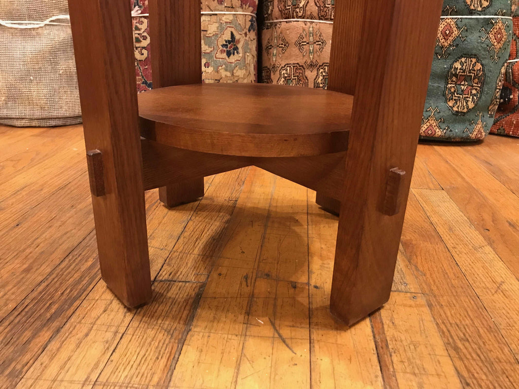 Mission Quarter Sawn White Oak Round End Table
