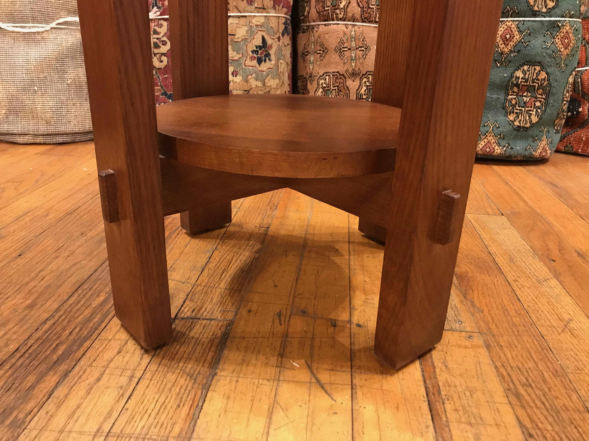 Mission Quarter Sawn White Oak Round End Table
