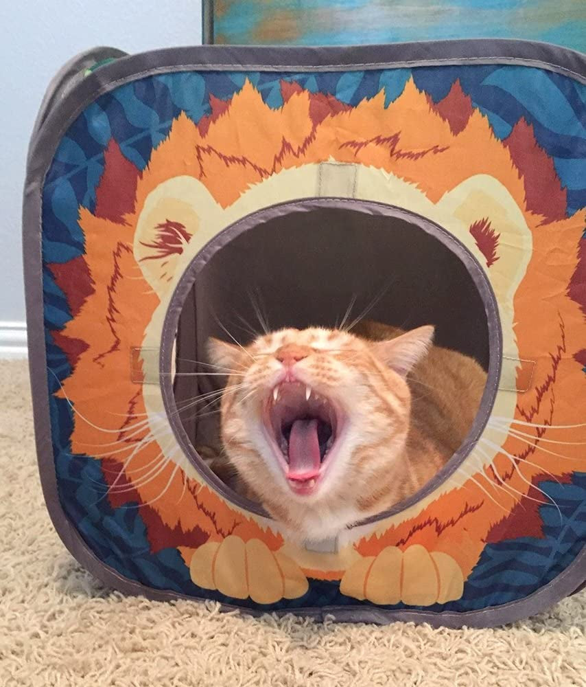 Lion-print play cube with a round entrance and gray trim