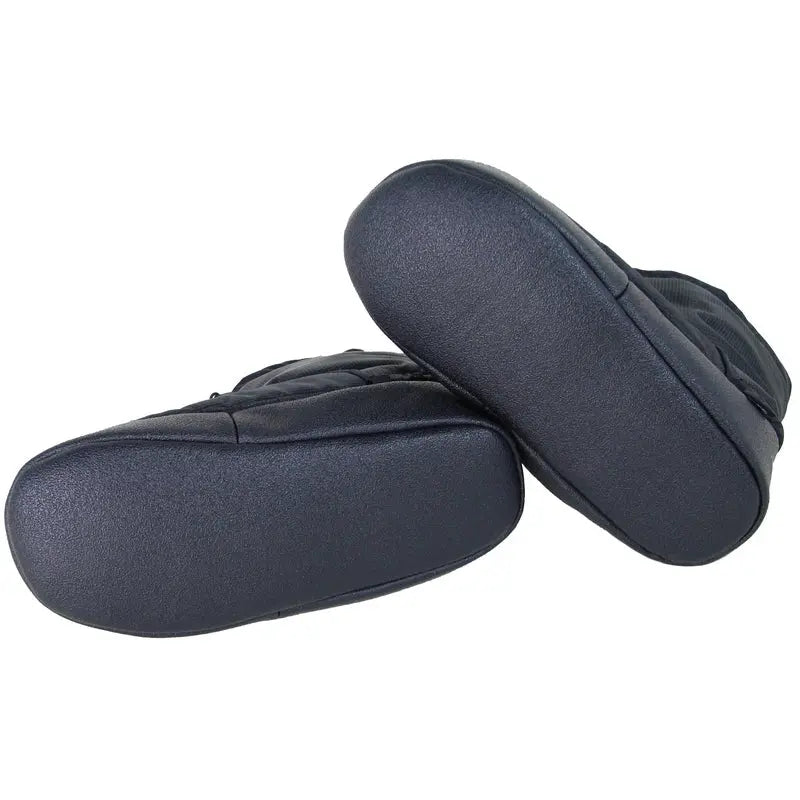 Pair of black camp booties, rounded toe and thick cushioned sole