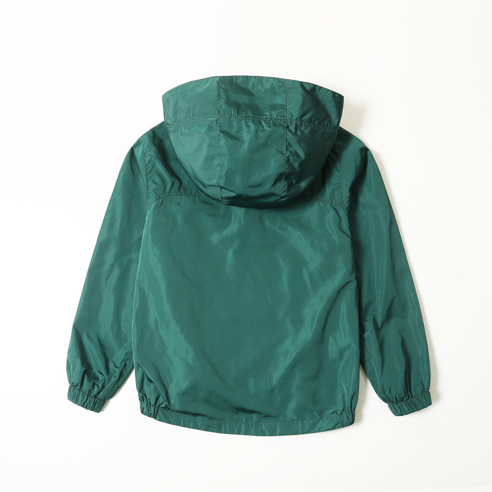 Kids hooded rain jacket in green with elastic cuffs and back hood