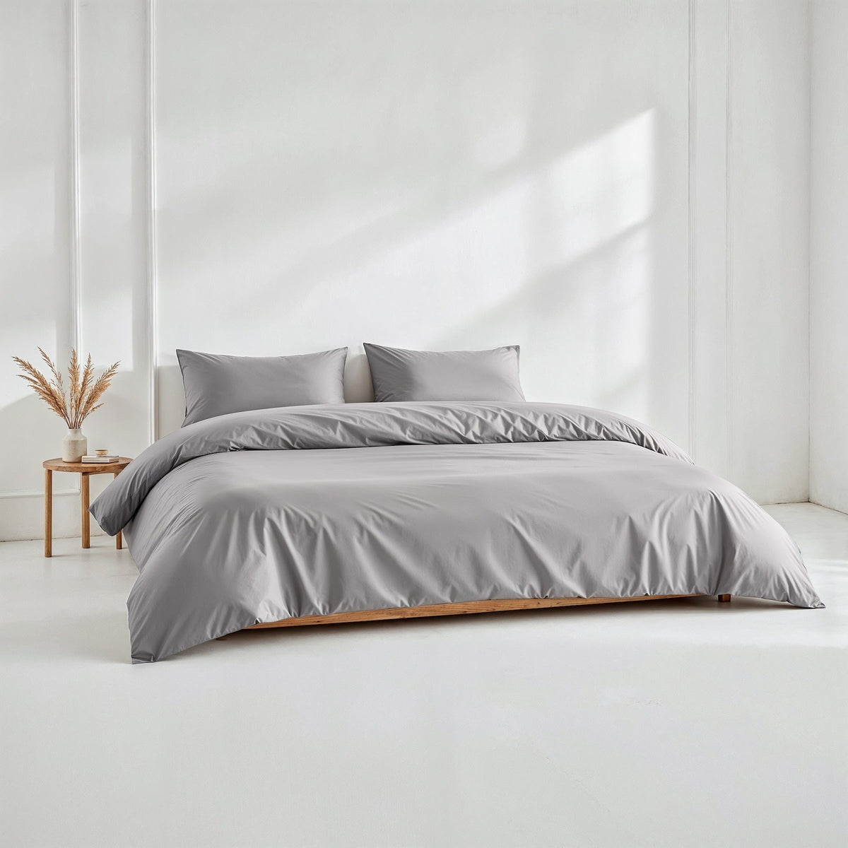 Sateen bedding set with bed cover and pillows in medium gray color