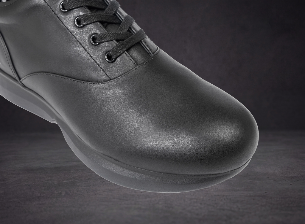 All-day WOA boot leather upper with lace-up front and cushioned sole