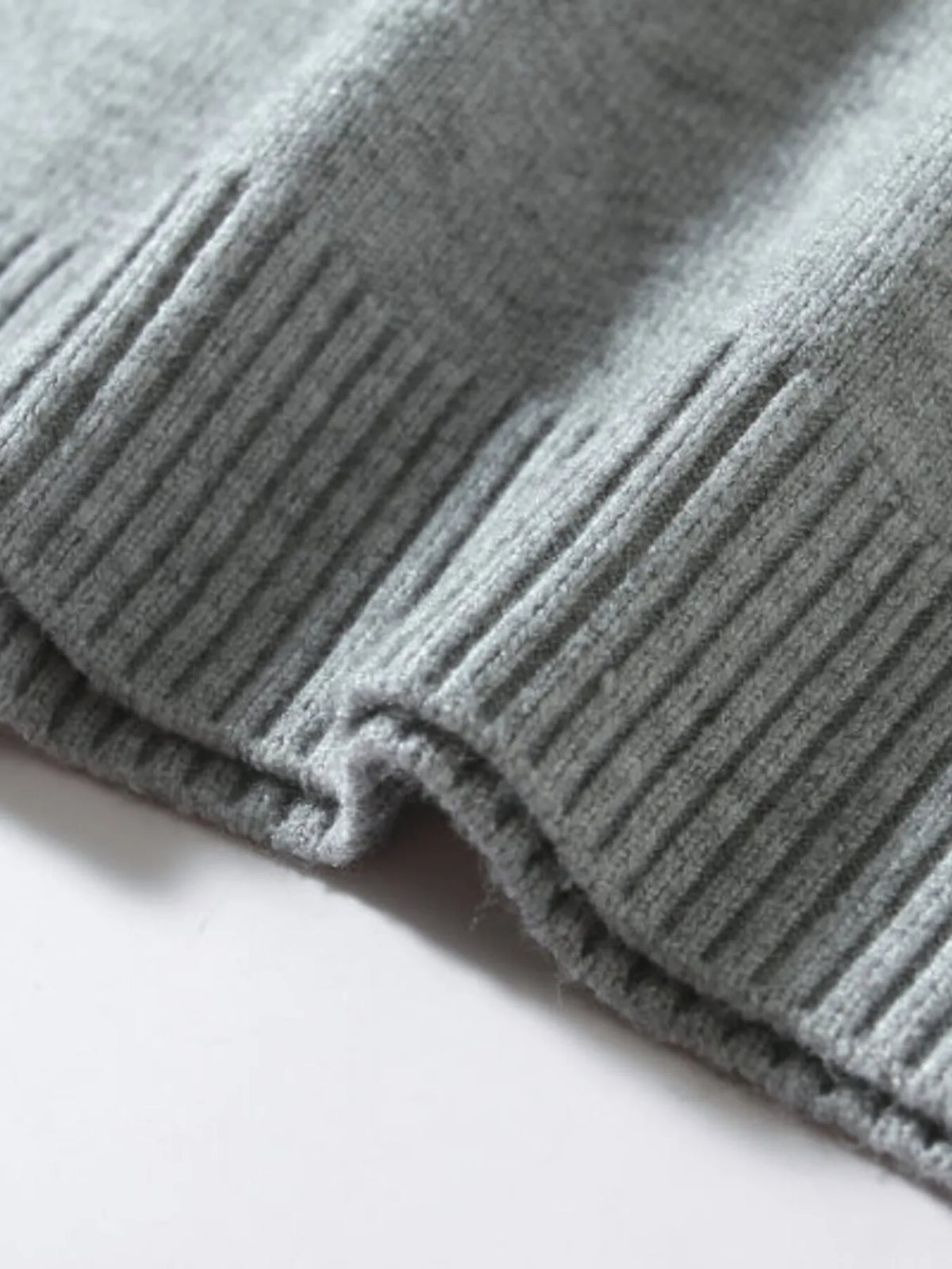 Men's plus size ribbed hem sweater cuff and knit texture, heather gray