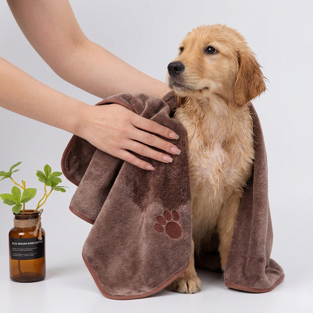 Quick-dry towel, dark brown with paw-print patch and folded hood for pets