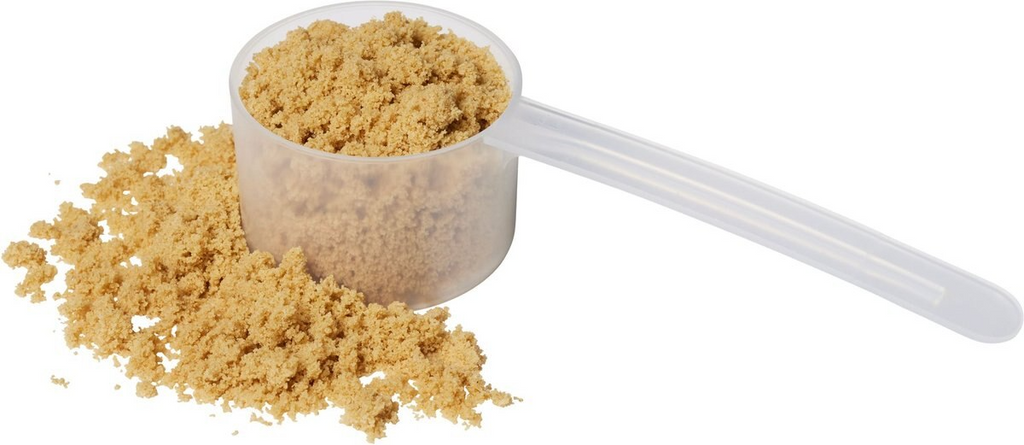 Natural oat-flavored granules for horse digestive conditioning in measuring scoop