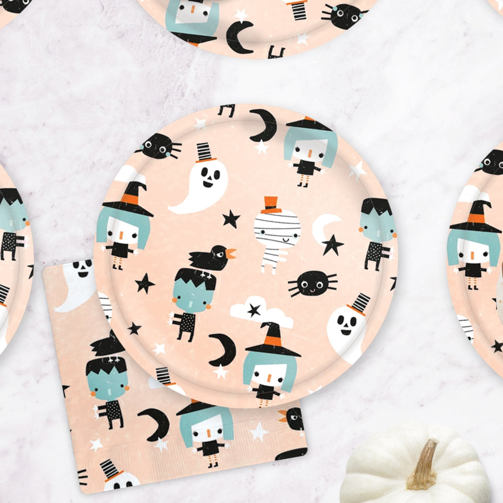 Halloween character paper plate, peach with ghosts, bats, cats, and pumpkins