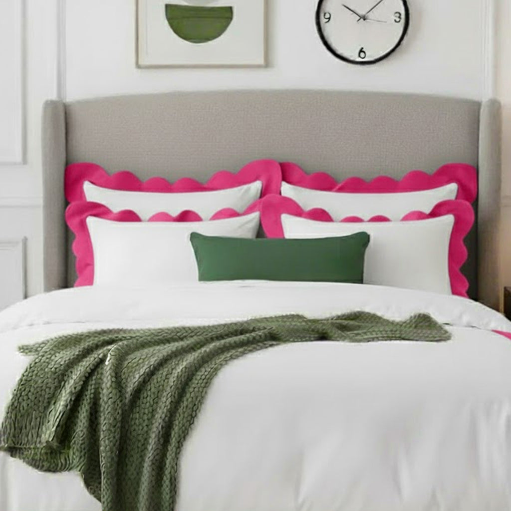 Cotton duvet cover set with white scalloped border and hot pink wavy applique embroidery