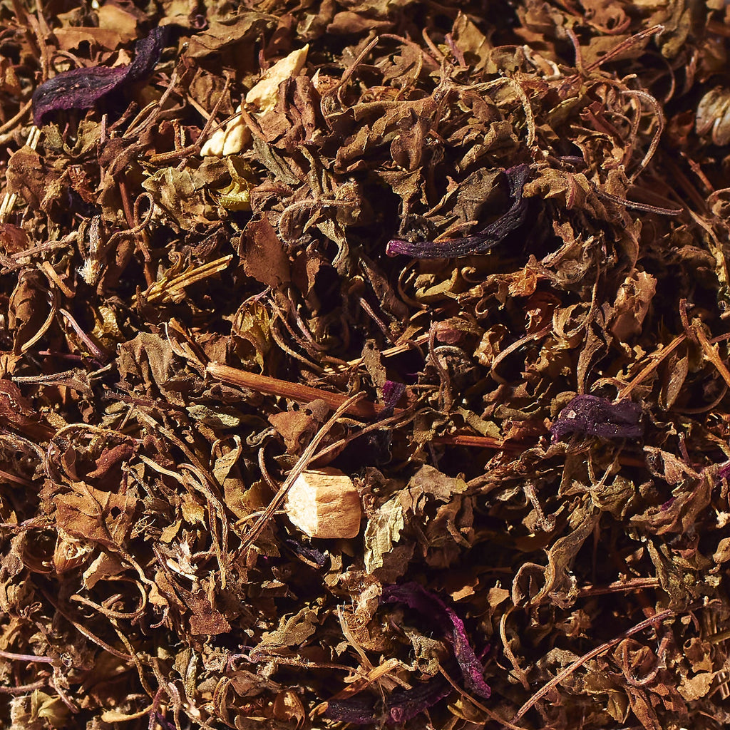 Immunity loose-leaf herbal tea blend with dried leaves, roots and petals