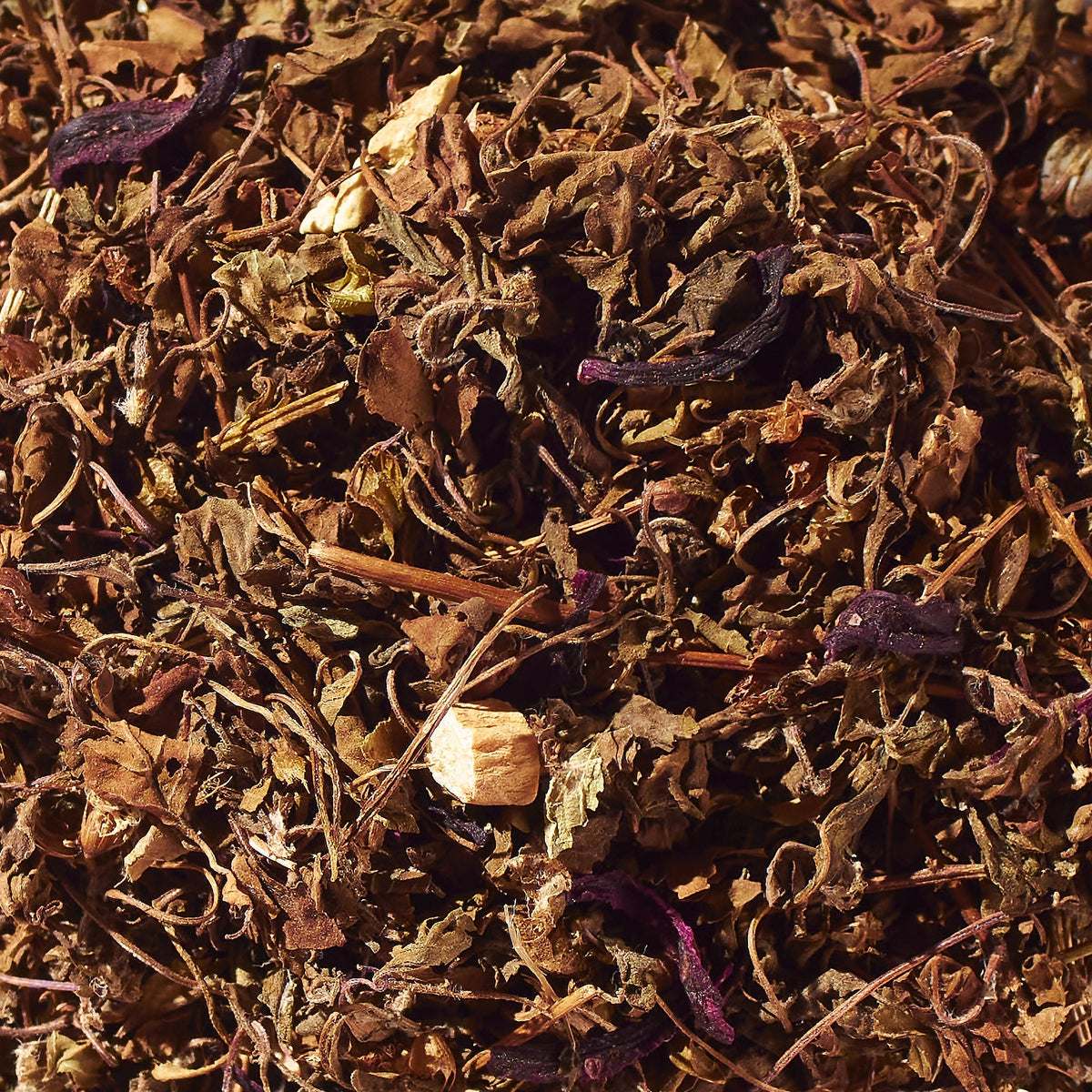 Immunity loose-leaf herbal tea blend with dried leaves, roots and petals