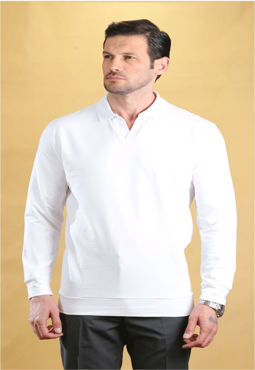 Essential polo shirt in pure white, long sleeves with ribbed cuffs and collar