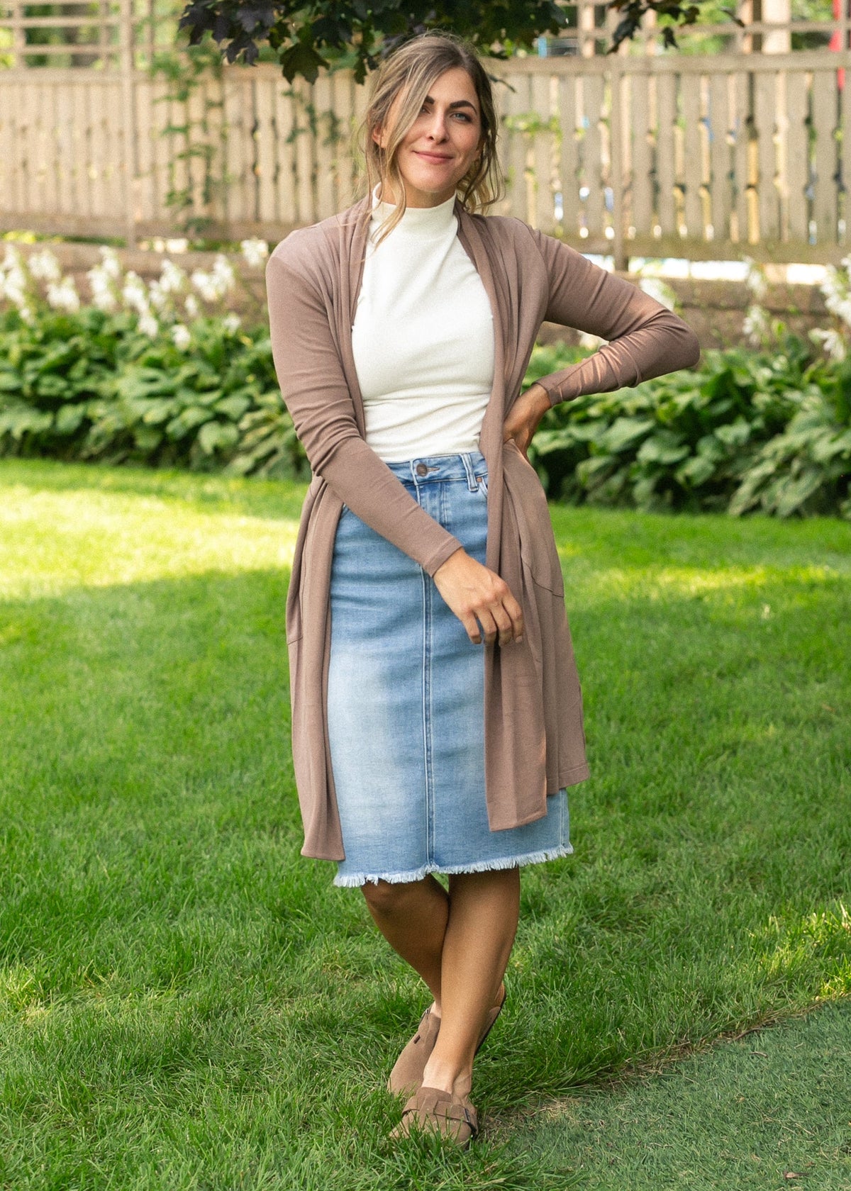 Open-front long cardigan in taupe brown with long sleeves and side pockets