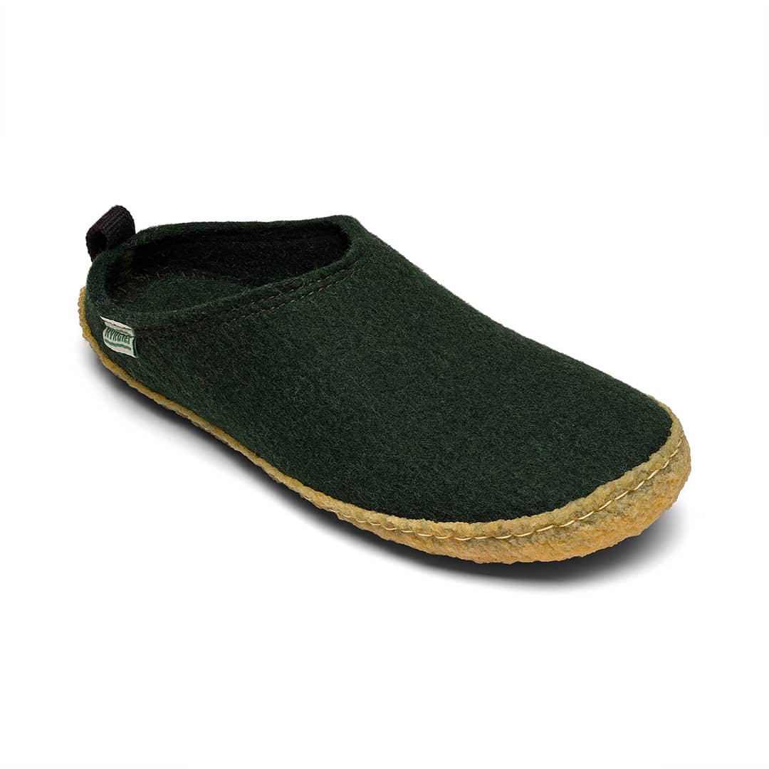 Outdoor wool slides in pine green, open-toe slip-on with felt upper