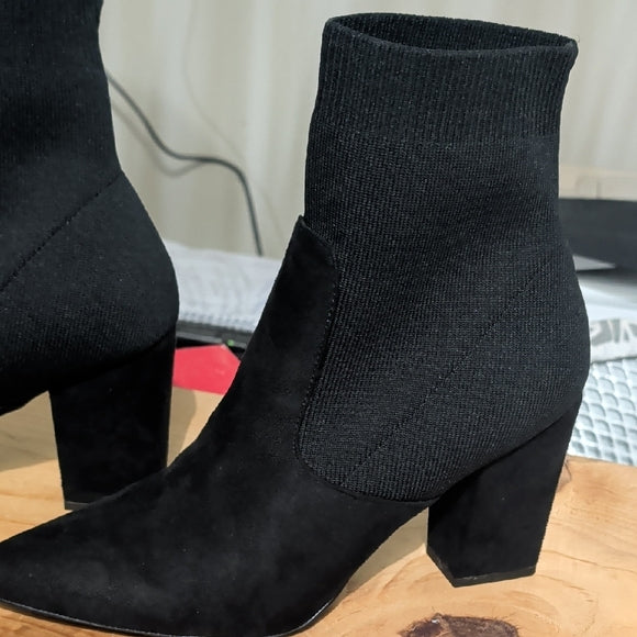 Black sock boots with elastic knit shaft and block heel