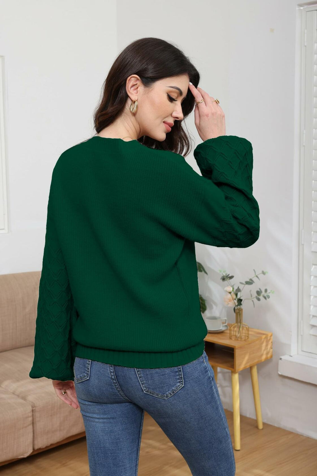 Green chunky knit pullover sweater, crew neck, long balloon-like sleeves