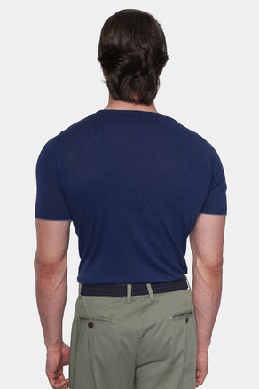 Essential shirt (Dive): dark blue crewneck T-shirt with short sleeves, back view.