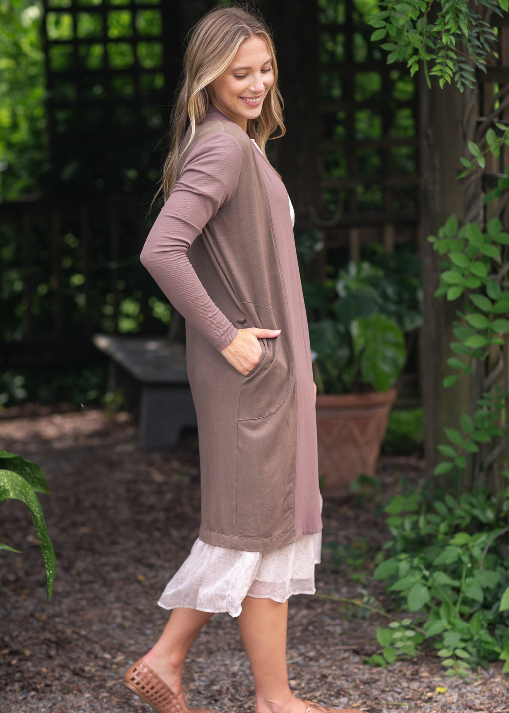 Long open-front cardigan in taupe with side pocket and long sleeves