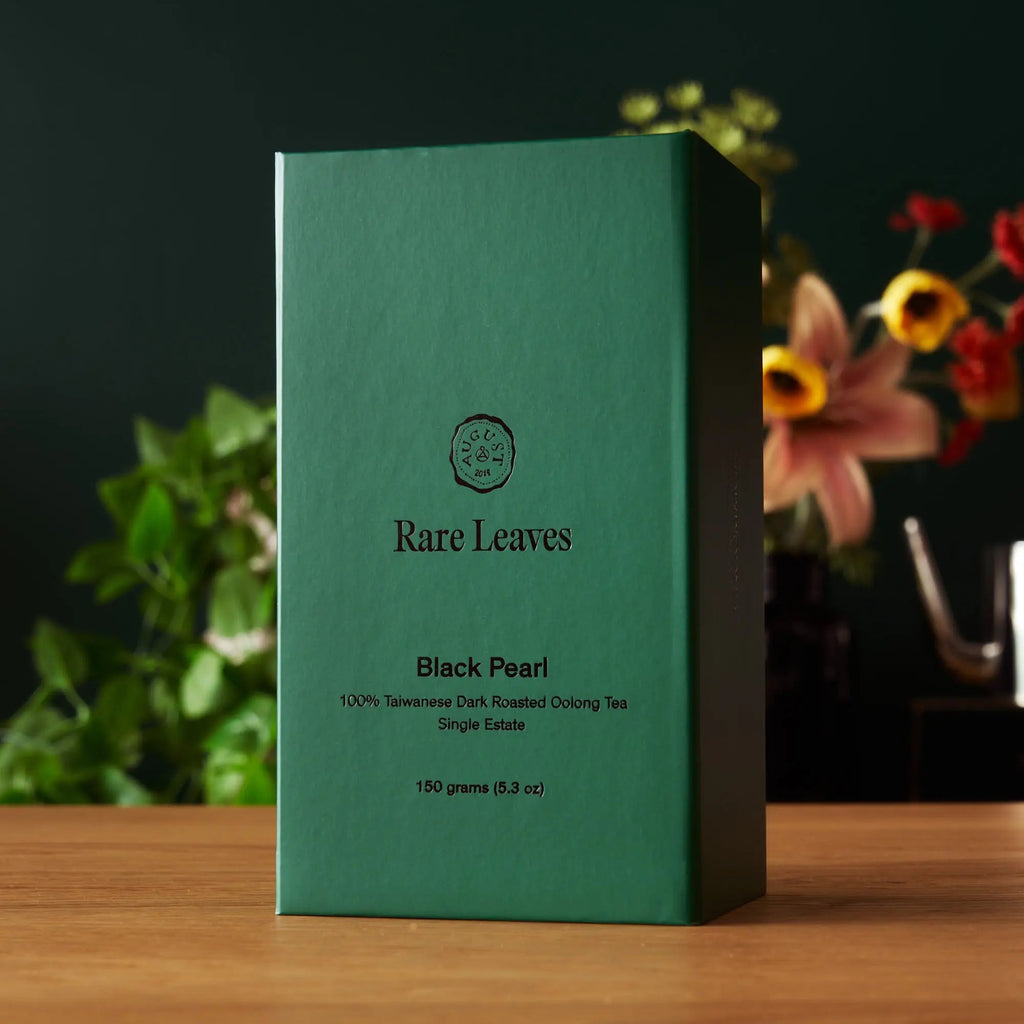 Black Pearl tea gift box in green with Rare Leaves label and 150 g