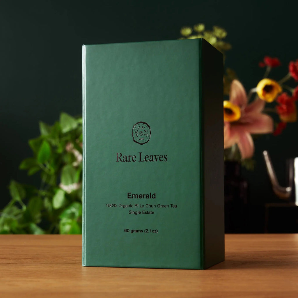 Emerald tea gift box in green with Rare Leaves label and 60 g
