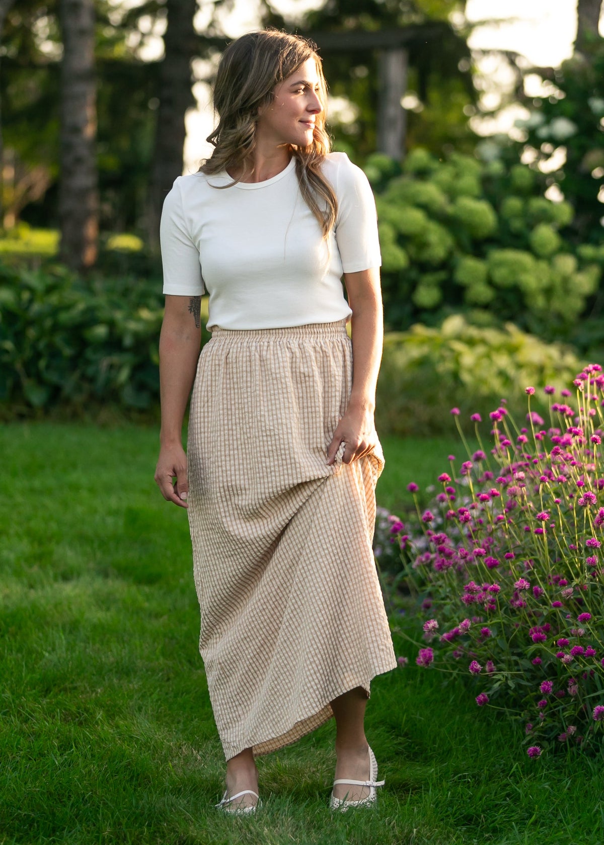 Cream-beige gingham maxi skirt with elastic waistband and ankle-length gathered skirt