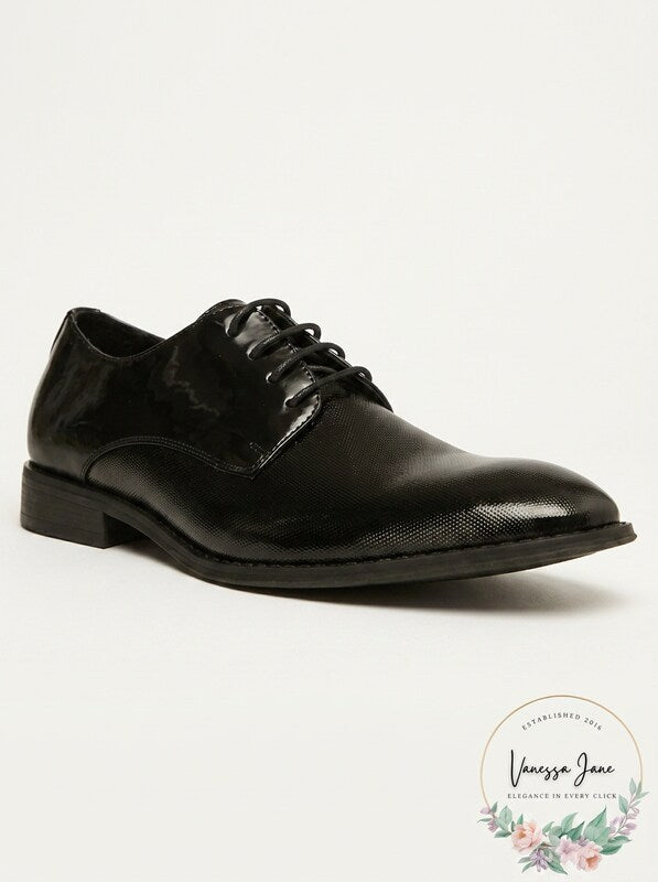 Black lace-up derby shoes in embossed patent leather, textured finish.