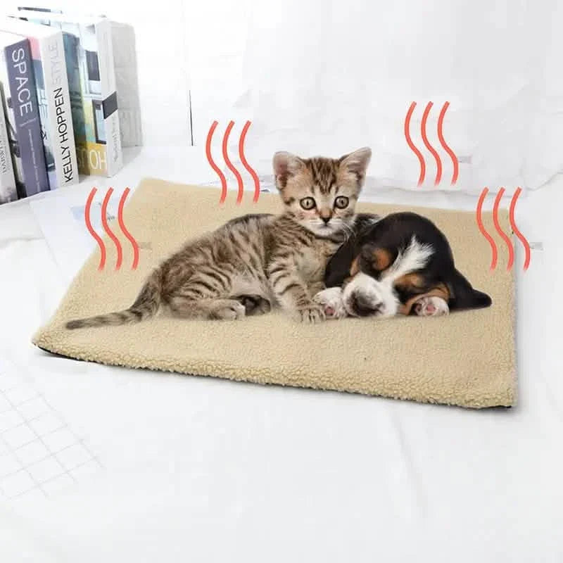 Khaki self-heating pet mat with cat and puppy, heat icons on top