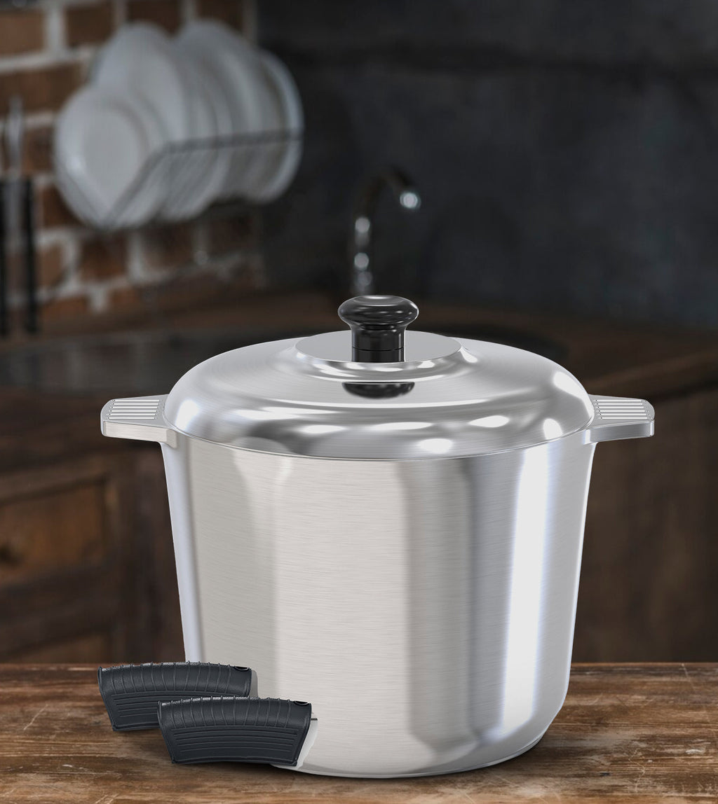 Stainless steel stock pot with lid and two side handles