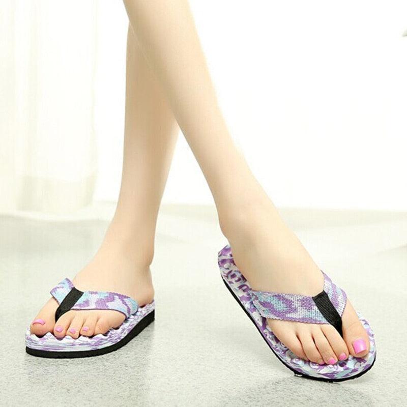 Purple camo platform thong flip-flops with textured slip-on straps