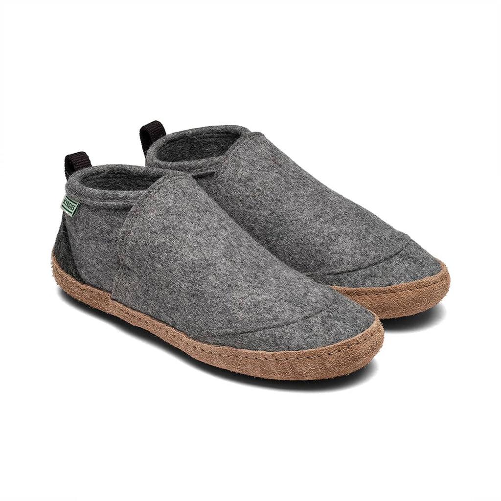 Tengries gray felt slip-on slippers with brown sole and rounded toe