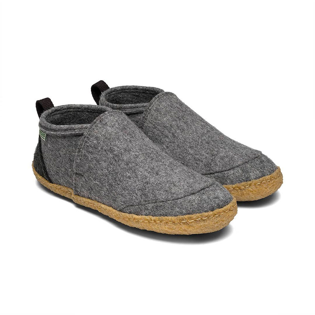 Tengries Walkabouts gray felt slip-on shoes, pair view, tan jute sole