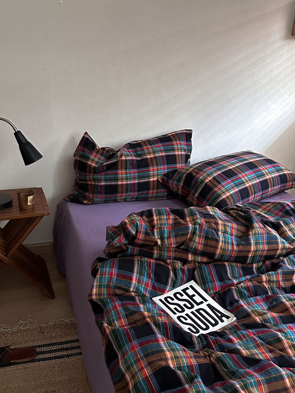 Tartan plaid duvet cover set with two pillowcases, black red blue and teal; tag logo