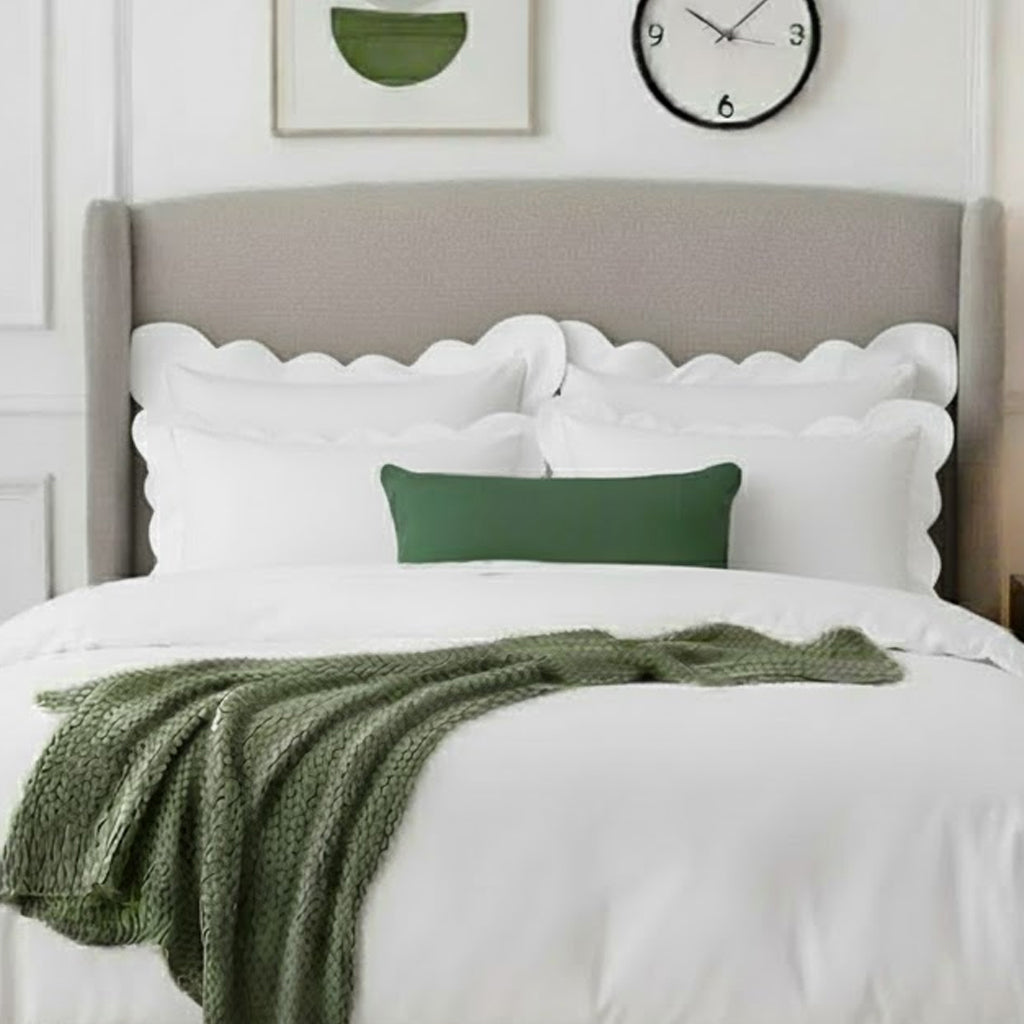 Cotton duvet cover set with wavy applique embroidery, white scalloped border