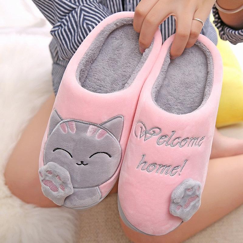 Women’s pink and gray cat slippers with soft lining, slip-on home shoes